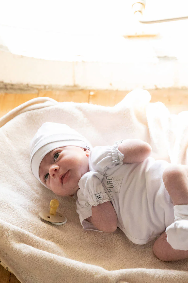 Set neonato - Cappellino e scarpine - White - Bianco 01 - Image 3